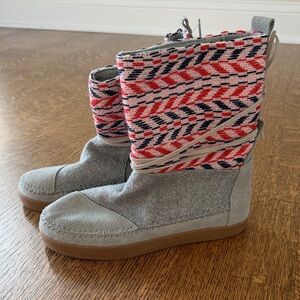 Toms 7.5 new without tags Colorful Patterned Boots